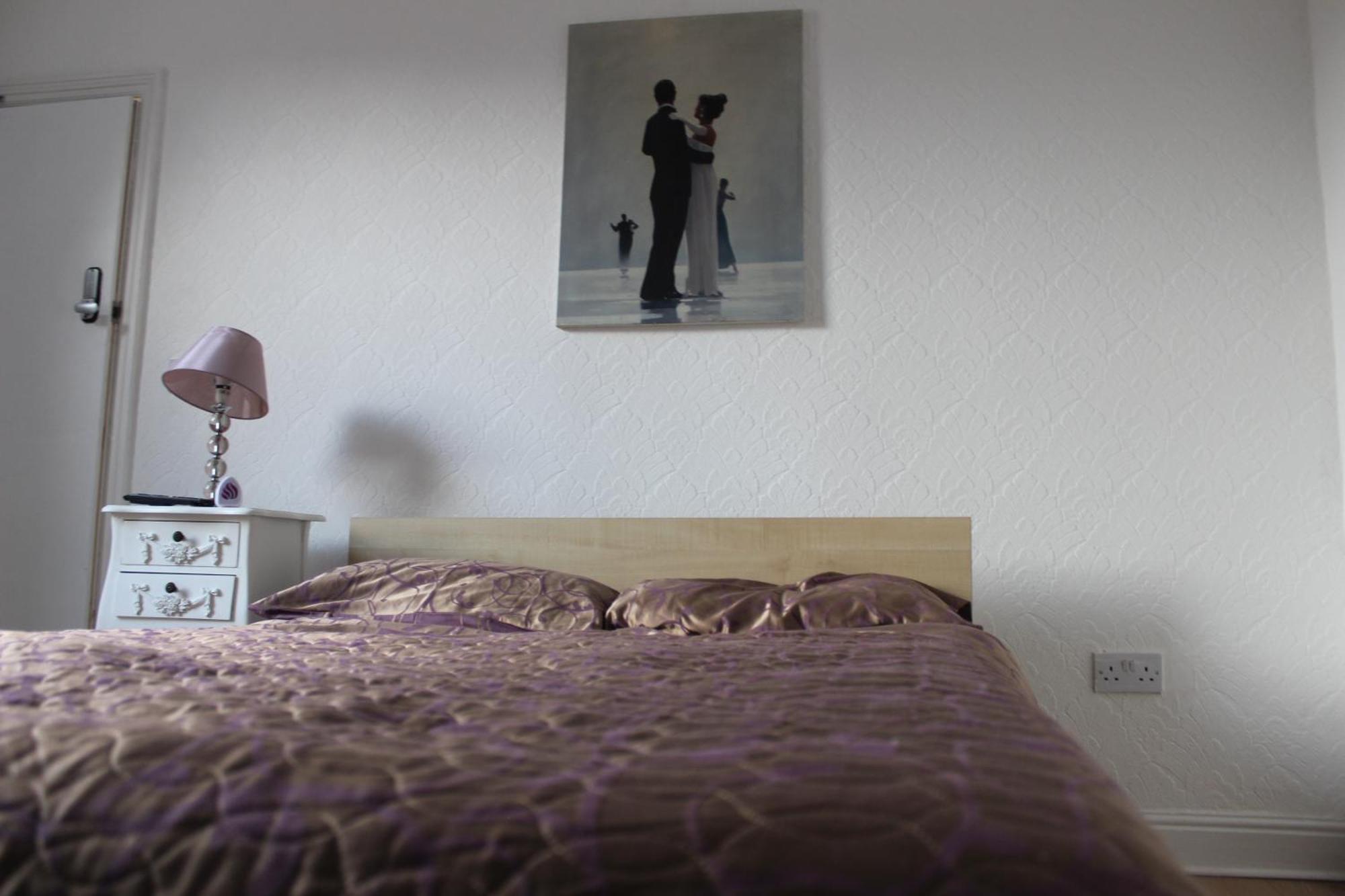 Mother-In-Law Guest House Hotel Leeds Λιντς Εξωτερικό φωτογραφία