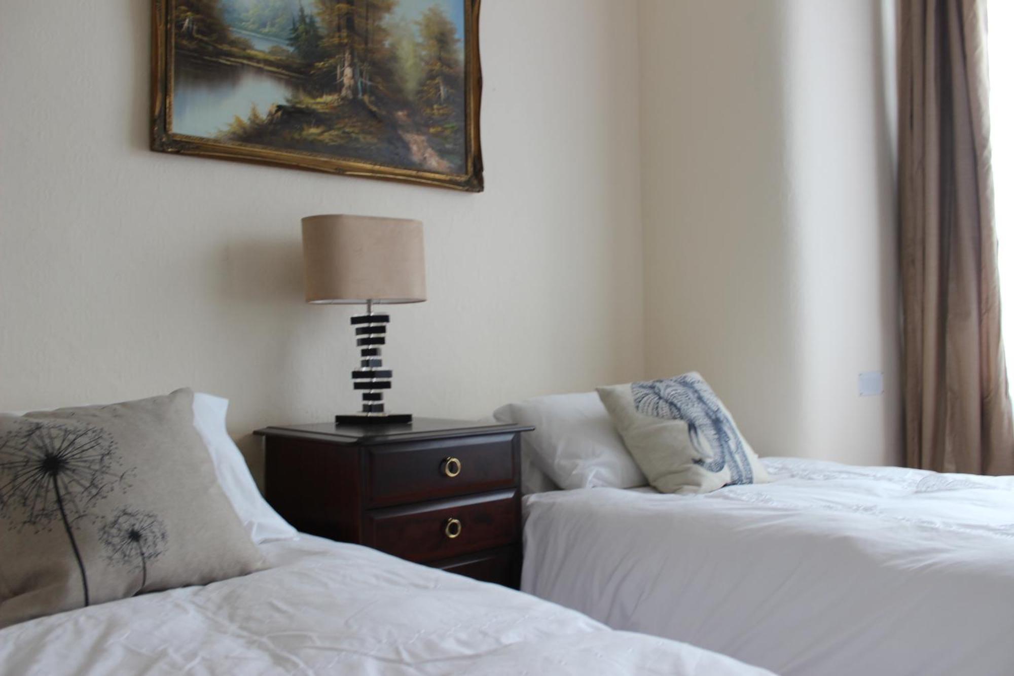 Mother-In-Law Guest House Hotel Leeds Λιντς Εξωτερικό φωτογραφία