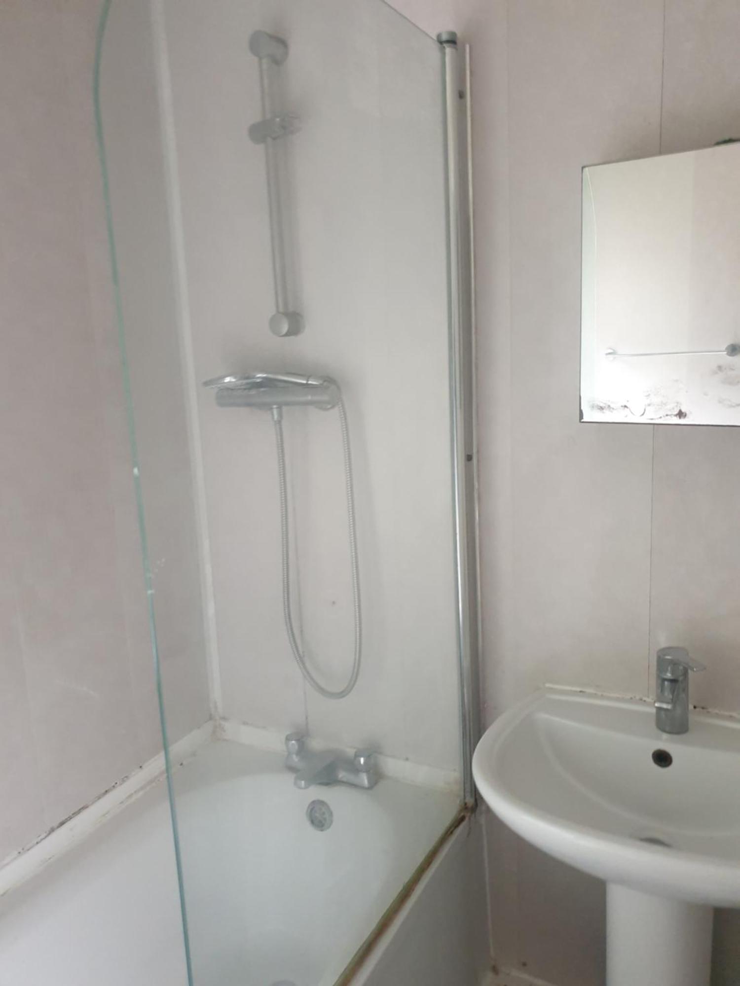 Mother-In-Law Guest House Hotel Leeds Λιντς Εξωτερικό φωτογραφία