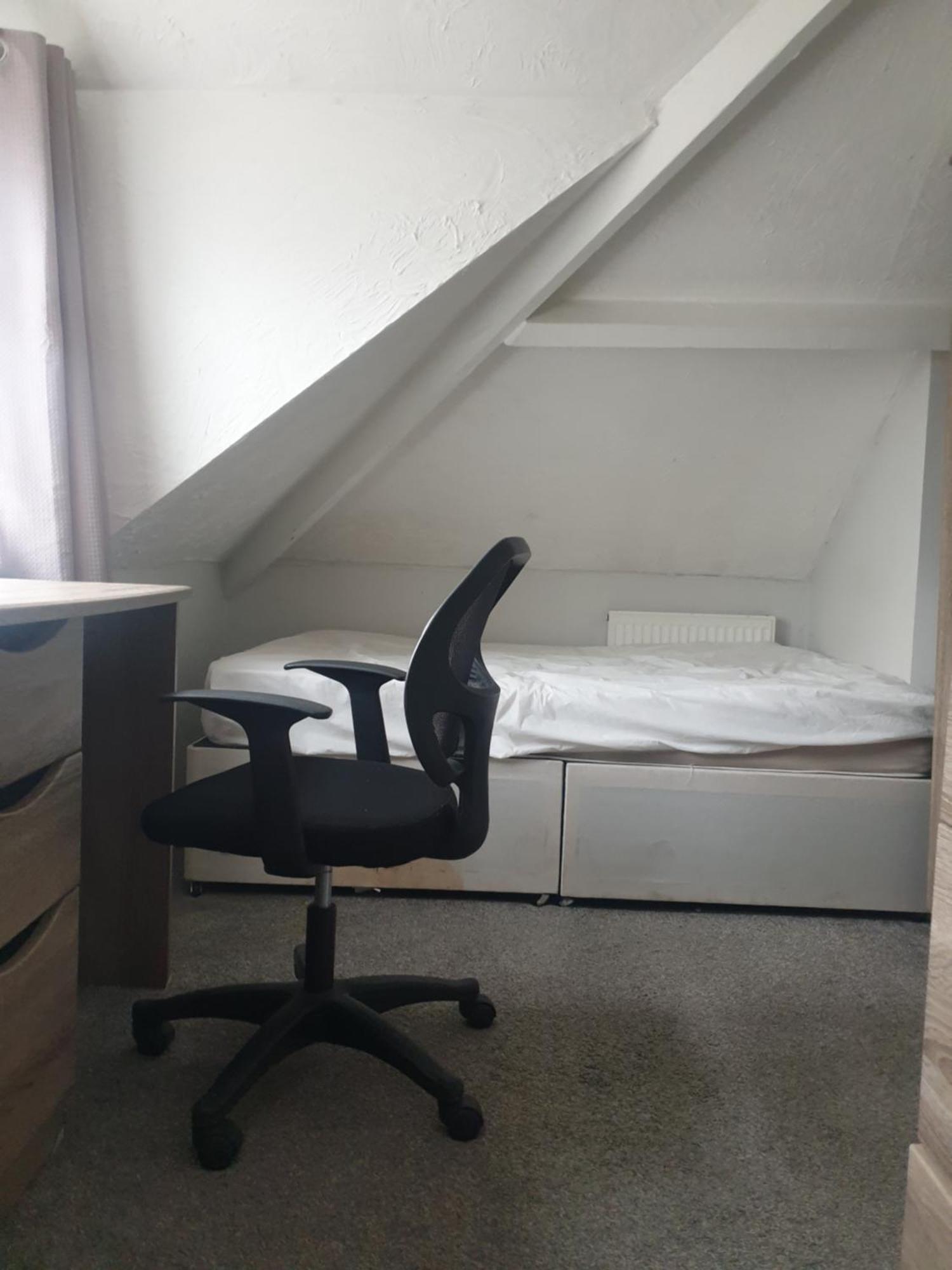 Mother-In-Law Guest House Hotel Leeds Λιντς Εξωτερικό φωτογραφία