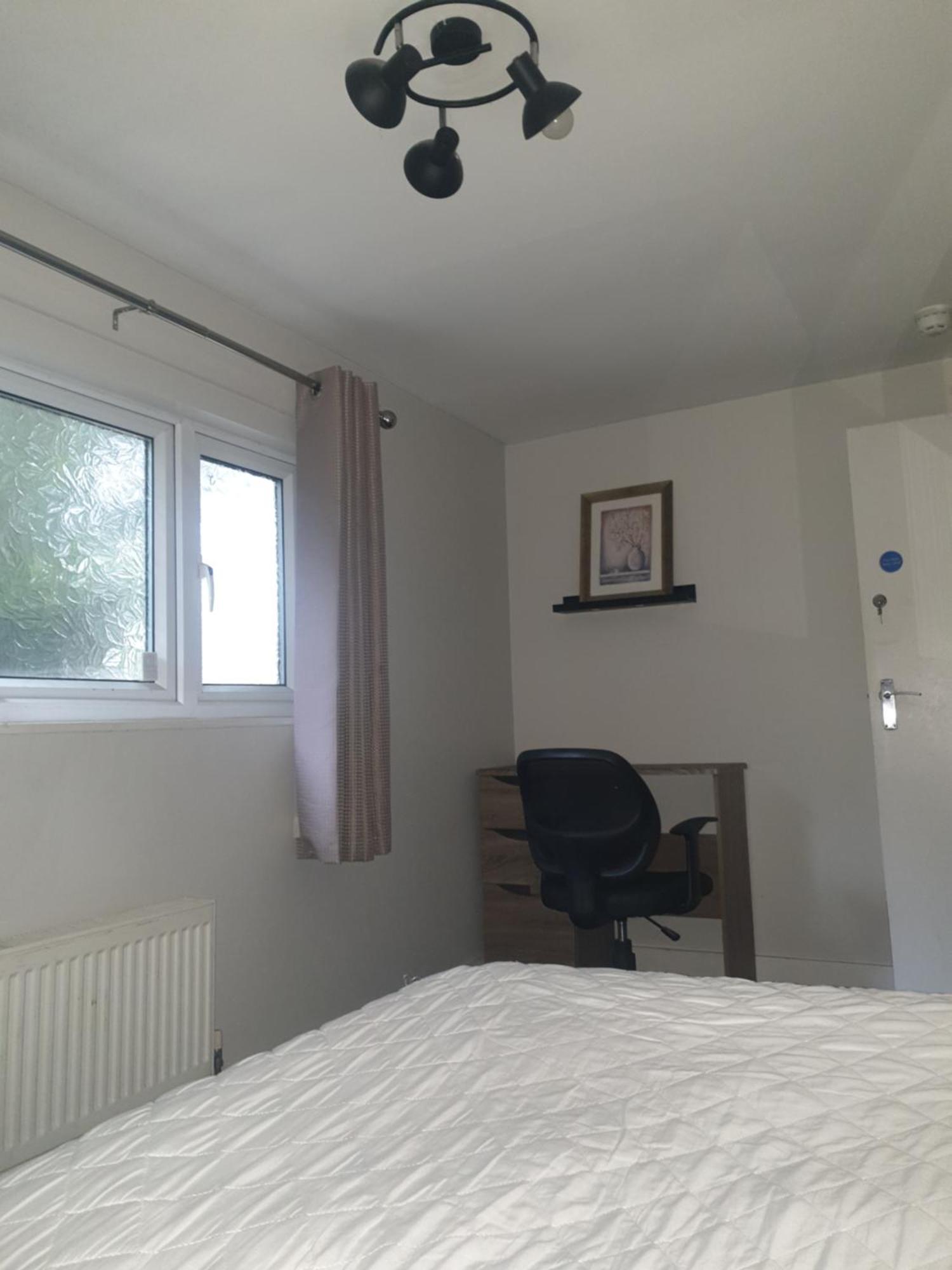 Mother-In-Law Guest House Hotel Leeds Λιντς Εξωτερικό φωτογραφία